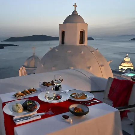 Aigialos Luxury Traditional Settlement Hotel Firá