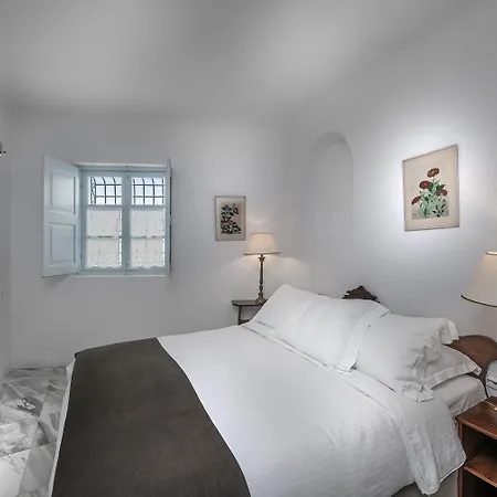 Aigialos Luxury Traditional Settlement ホテル サントリーニ