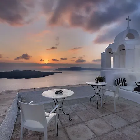 Aigialos Luxury Traditional Settlement Hotel Fira (Santorini)