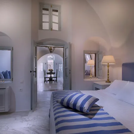 Aigialos Luxury Traditional Settlement 5* Fira (Santorini)