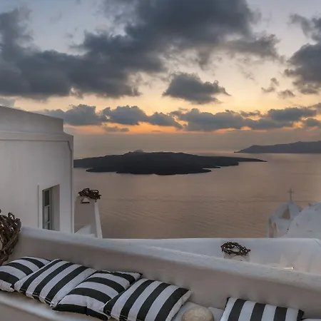 Aigialos Luxury Traditional Settlement Fira (Santorini)