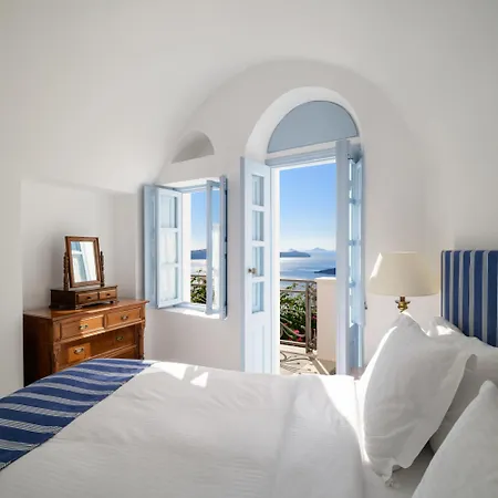 Aigialos Luxury Traditional Settlement 5* Fira (Santorini)