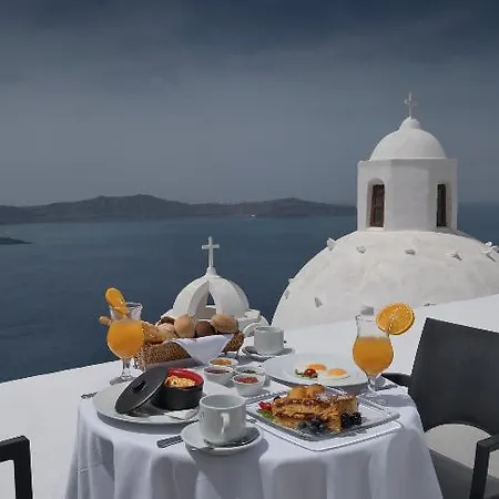 Aigialos Luxury Traditional Settlement Hotel Firá