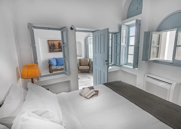 Aigialos Luxury Traditional Settlement Fira (Santorini)