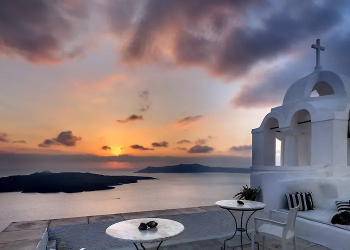 Aigialos Luxury Traditional Settlement Fira (Santorini)