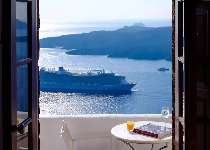 Aigialos Luxury Traditional Settlement Fira (Santorini)