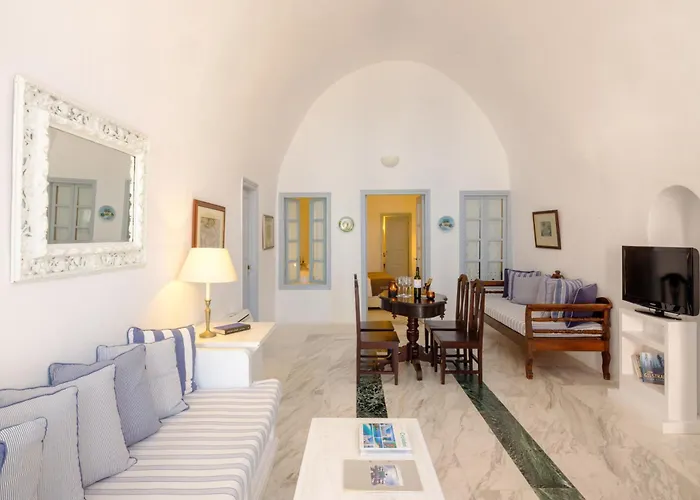 Hotel Aigialos Luxury Traditional Settlement Fira (Santorini)