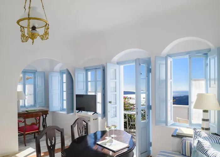 Aigialos Luxury Traditional Settlement Hotel Fira (Santorini)