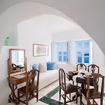 Aigialos Luxury Traditional Settlement Fira (Santorini)
