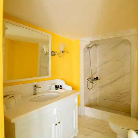 Aigialos Luxury Traditional Settlement Hotel Fira (Santorini)