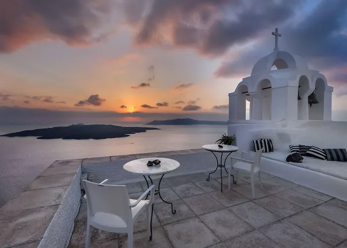 Aigialos Luxury Traditional Settlement Hotel Fira (Santorini)