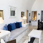 فندق Aigialos Luxury Traditional Settlement ثيرا